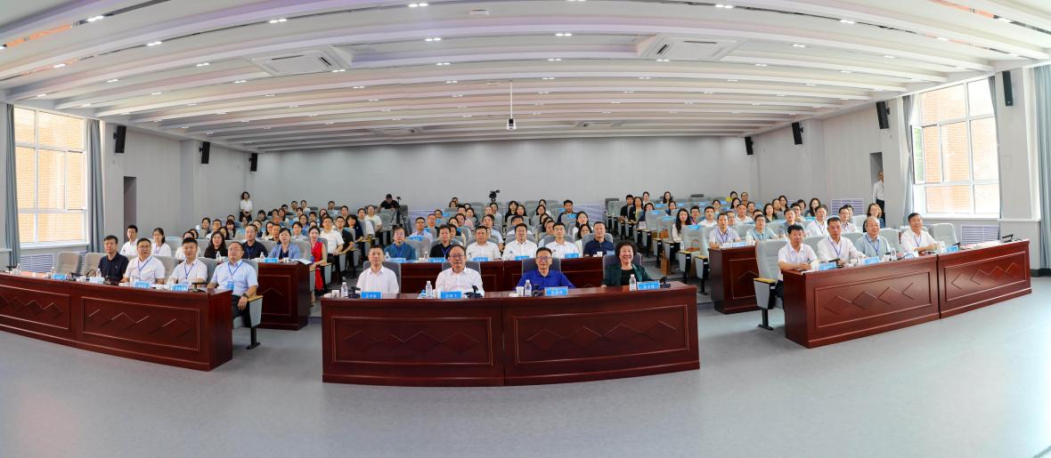 说明: 体育人才招聘会现场 说明: 体育人才招聘会现场