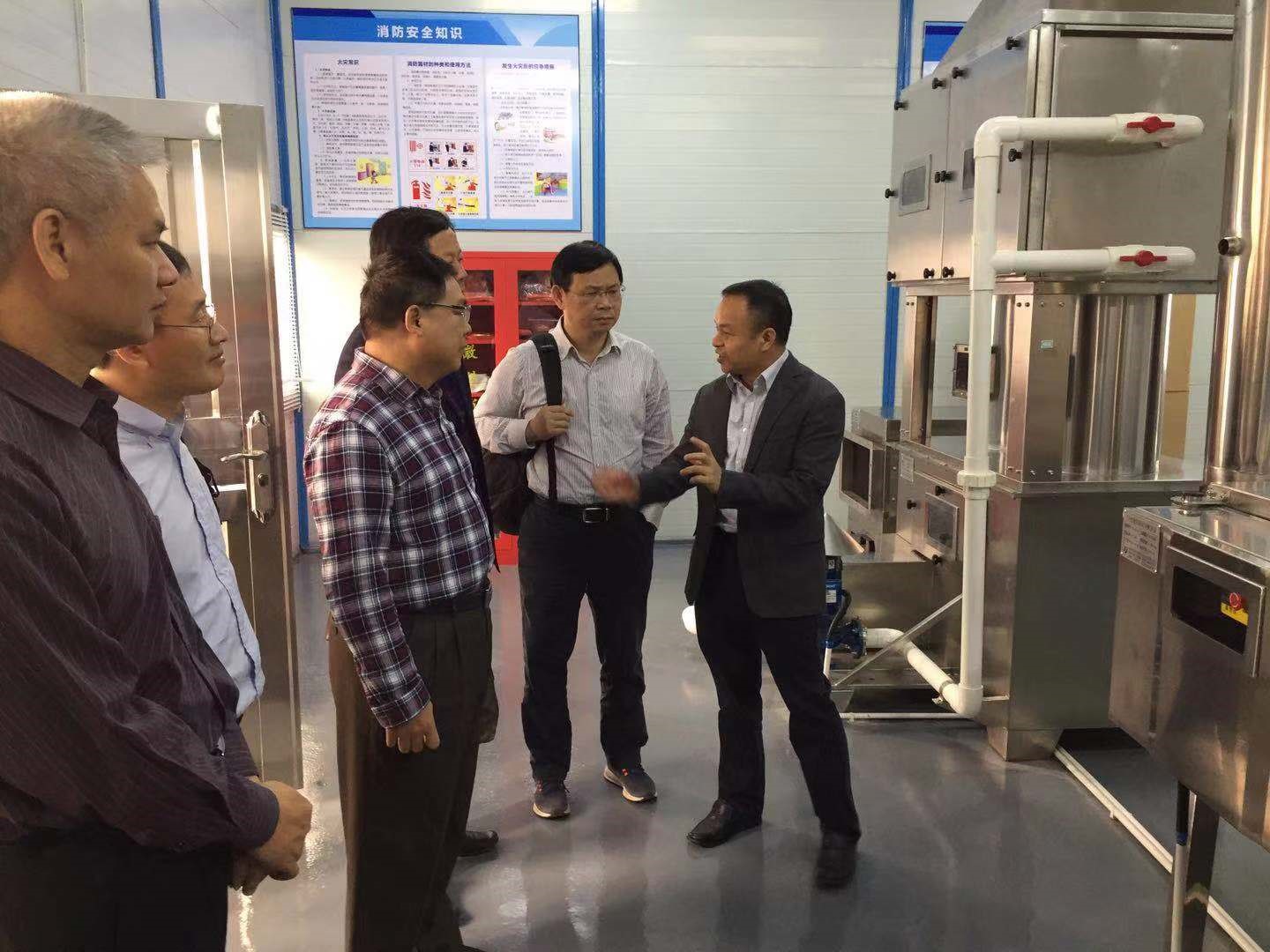 广东省科技厅专家考察广东省石油化工污染过程与控制重点体育报告厅建设情况